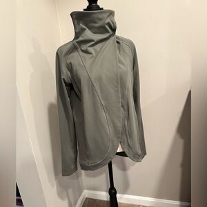 NWT lululemon Rulu Rally Wrap, Sz6, Grey Sage